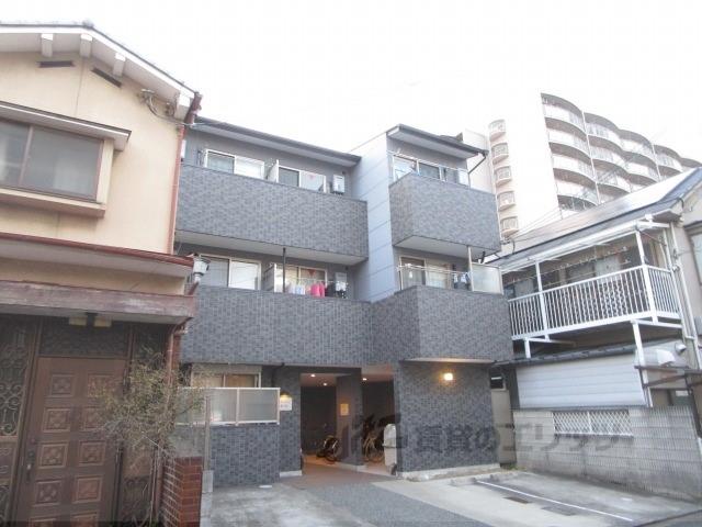フラッティ龍大前