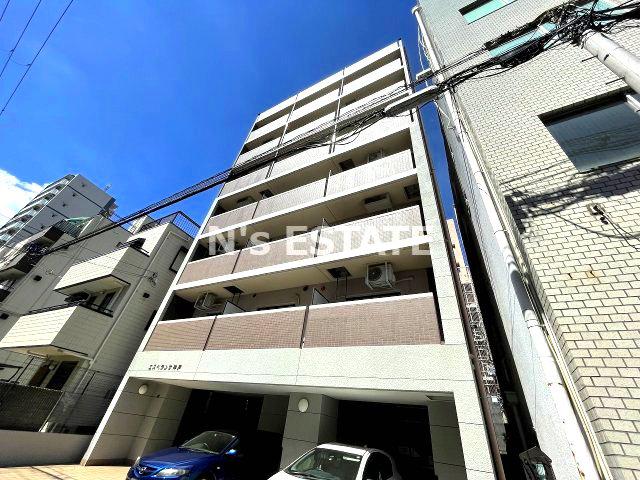 EIGHT KOBE