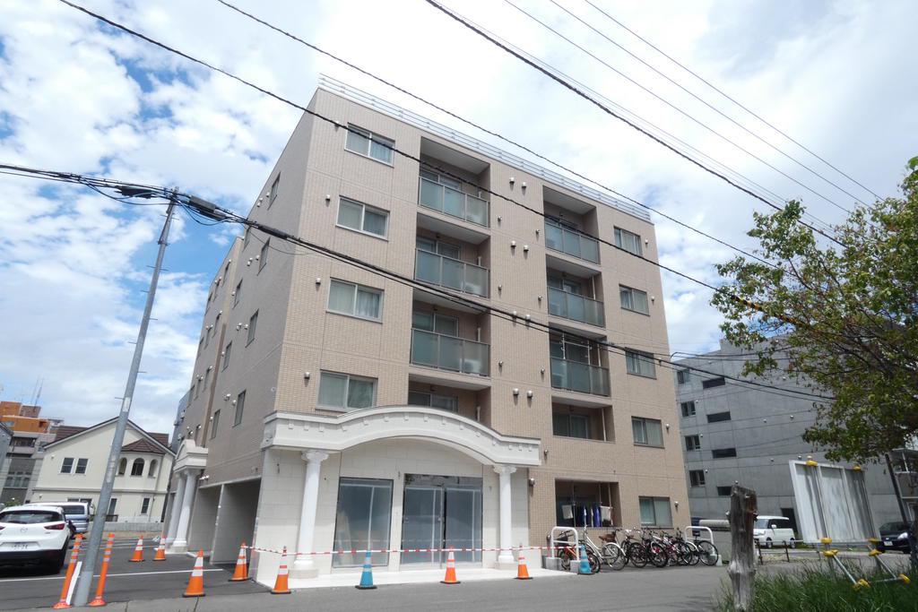 ニューロイヤル山鼻