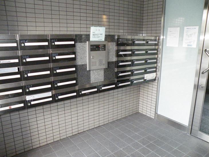 カルフールウエスト