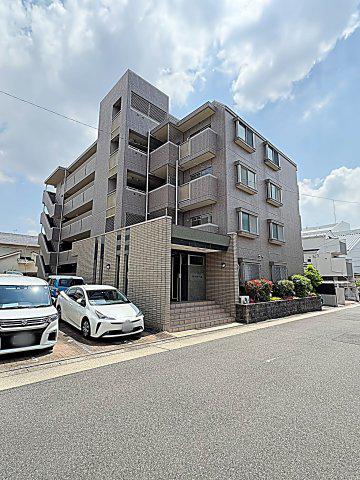 ラトゥール一社