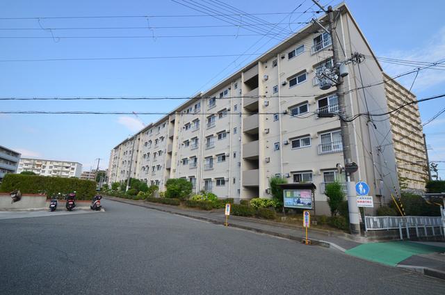 名谷4団地15号棟