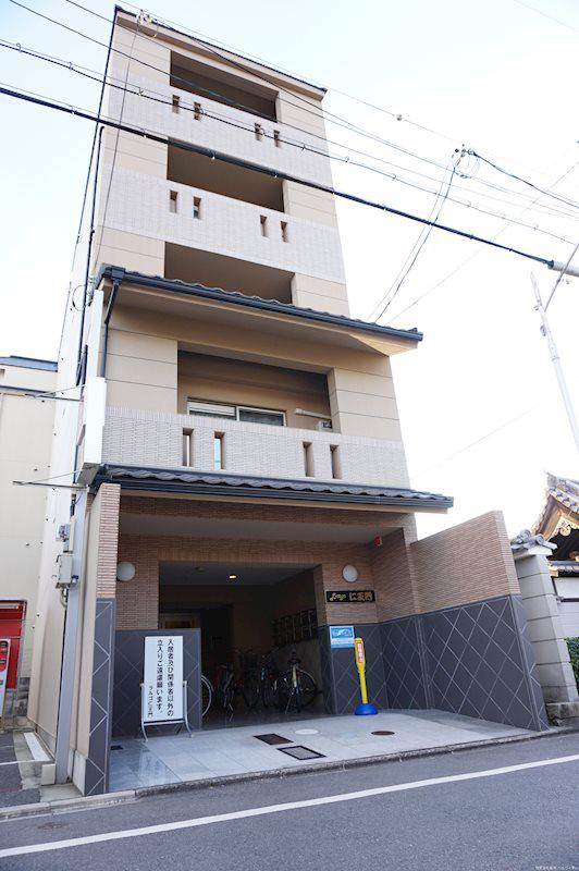 ラルゴ仁王門