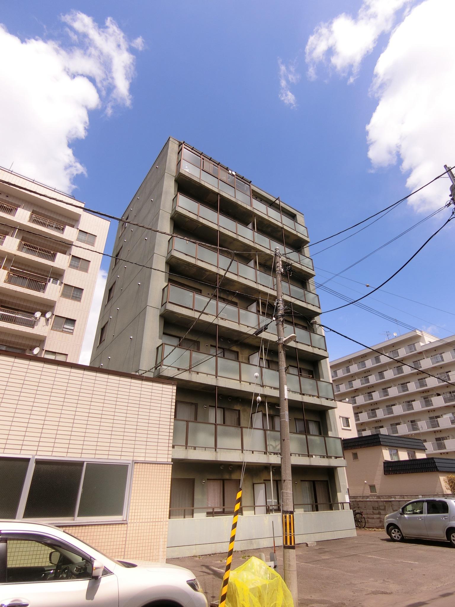 札幌市電 西線９条旭山公園通駅 徒歩5分  築33年