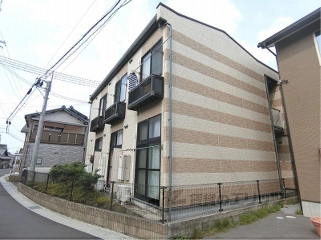 レオパレスチャスティティ