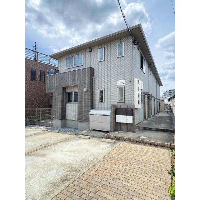 プラージュ