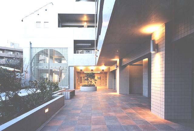 東京メトロ丸ノ内線 方南町駅 徒歩4分 7階建 築22年