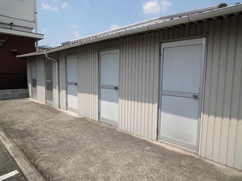 ドミール小山 