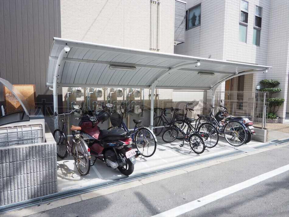 メゾンエーワン