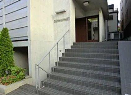 ラ・ステージ坂町