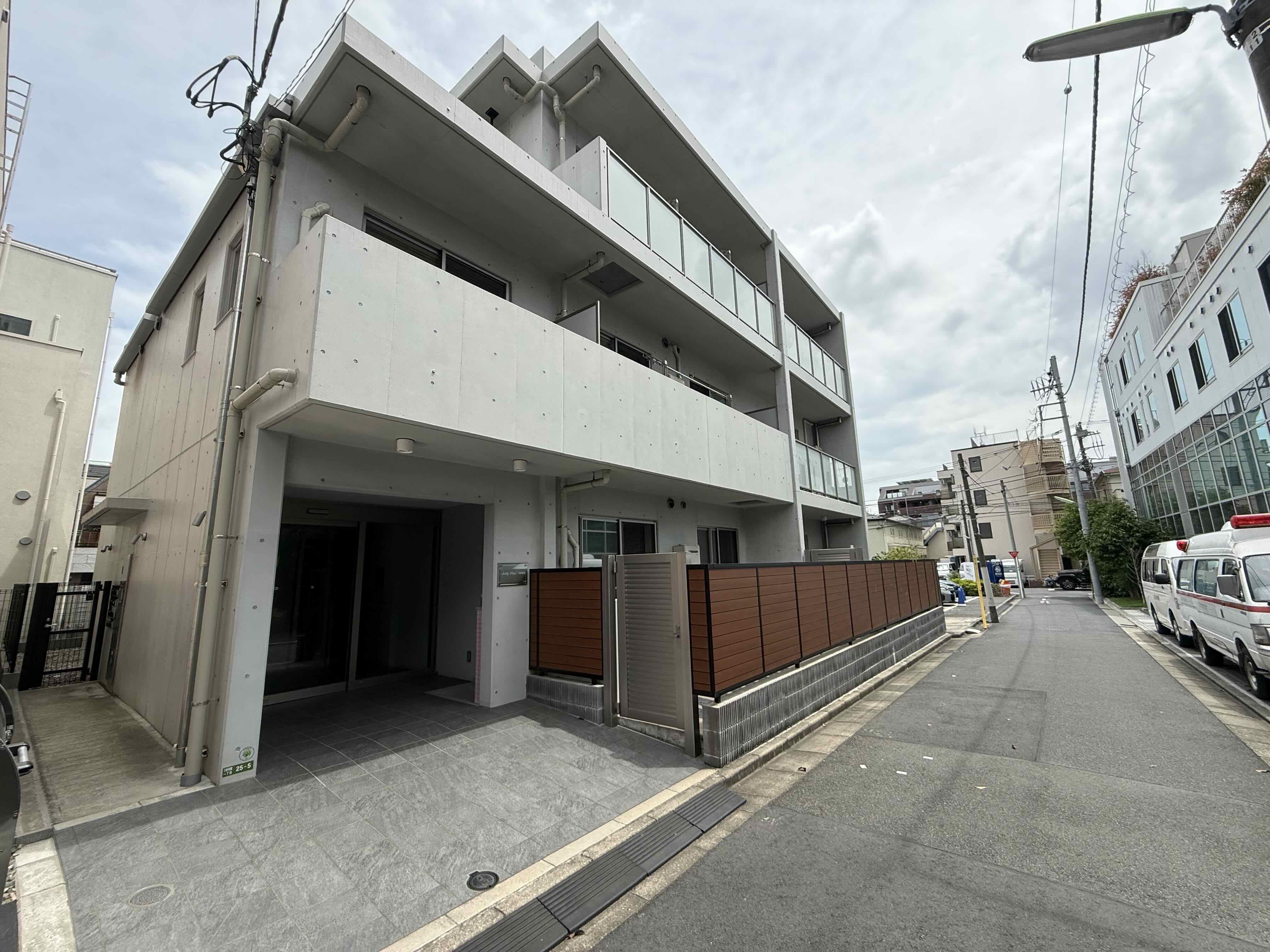 JOLLY FLAT 三軒茶屋