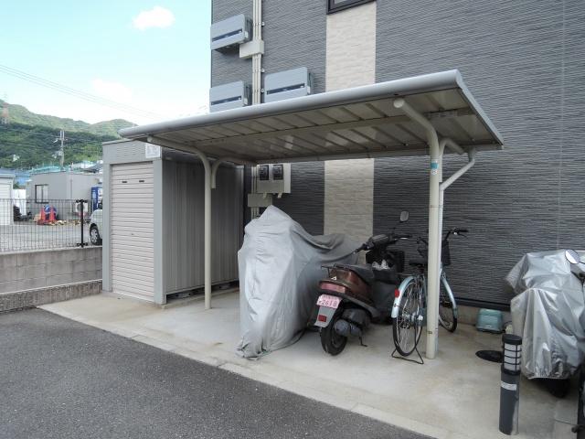 アソシエ