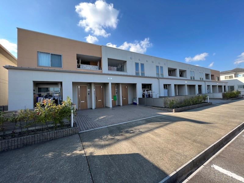 ＪＲ東海道本線 草津駅(滋賀) 徒歩27分 2階建 築15年