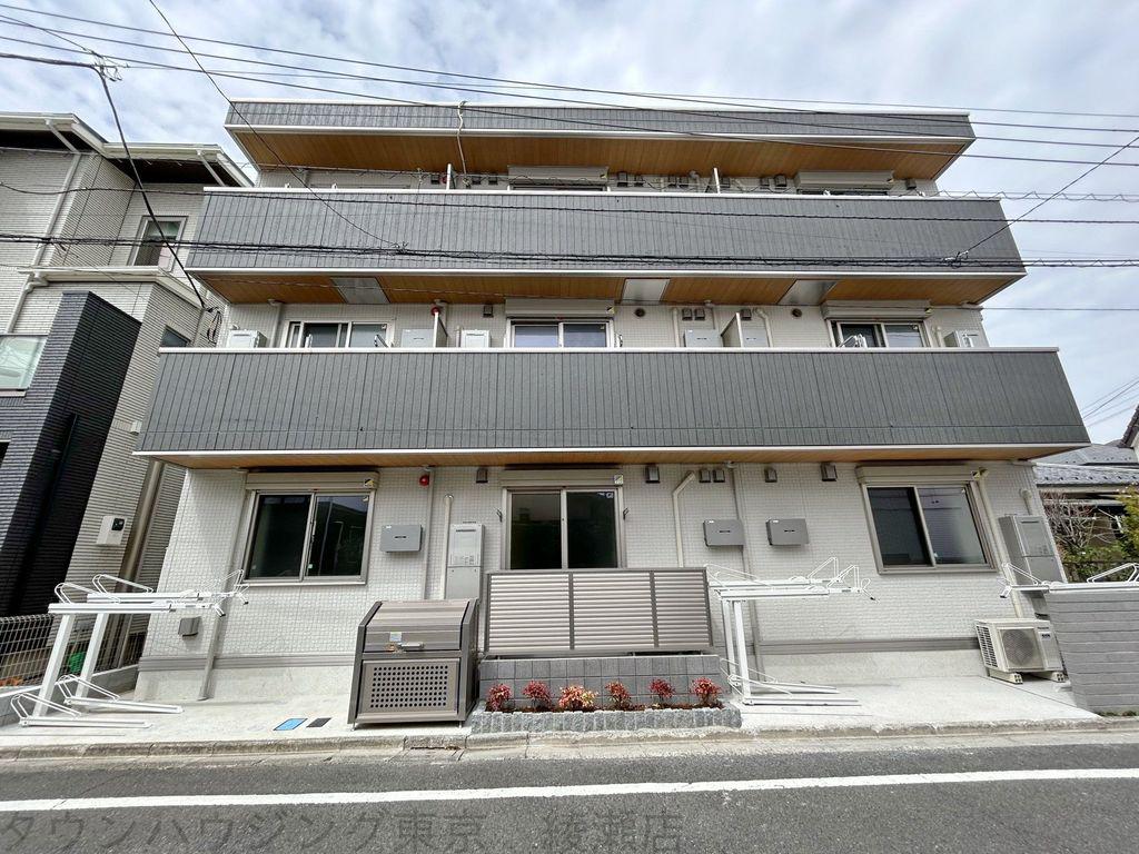 ルリアン保木間