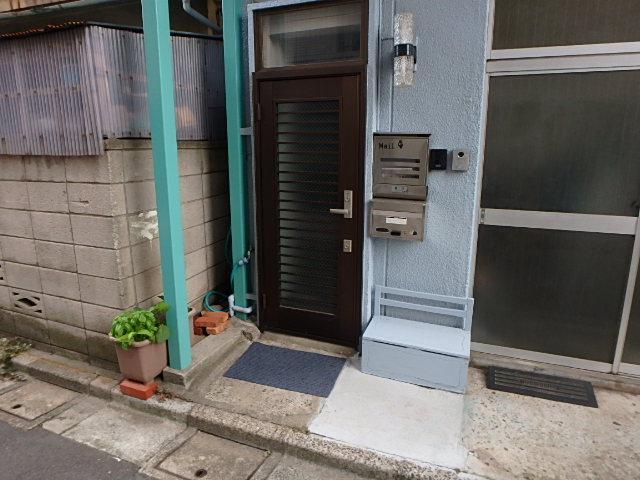 Fビル