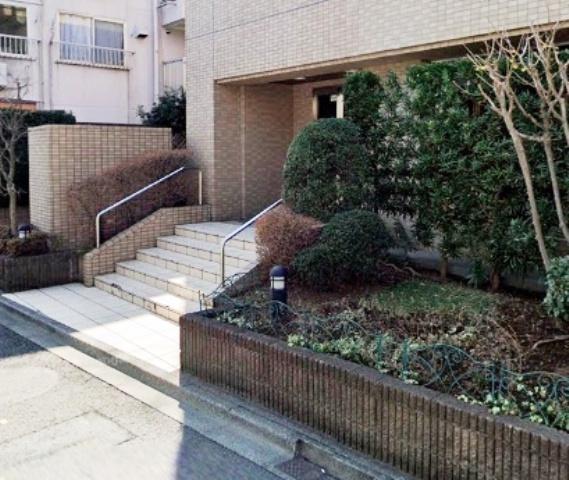 TERRACE NO SIDE