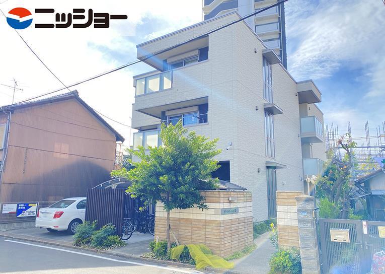 プレミアス III