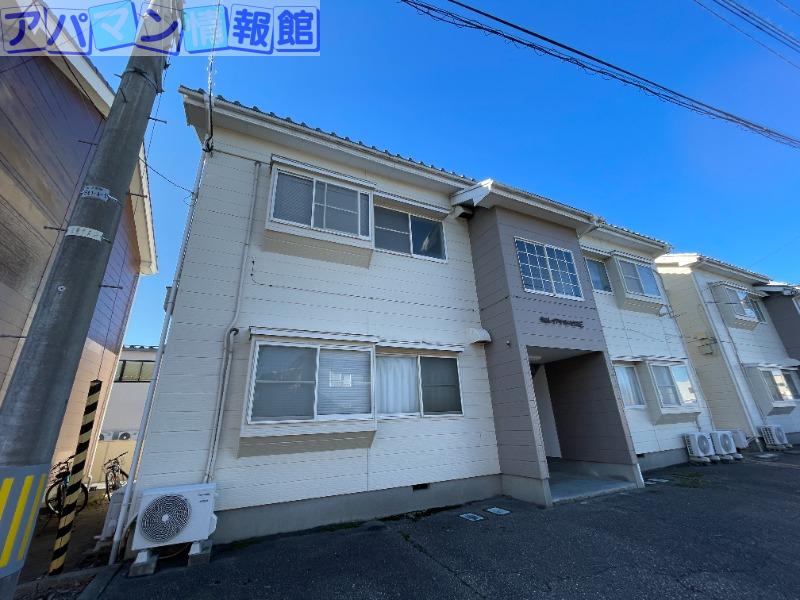 外山レイクサイドハウスE
