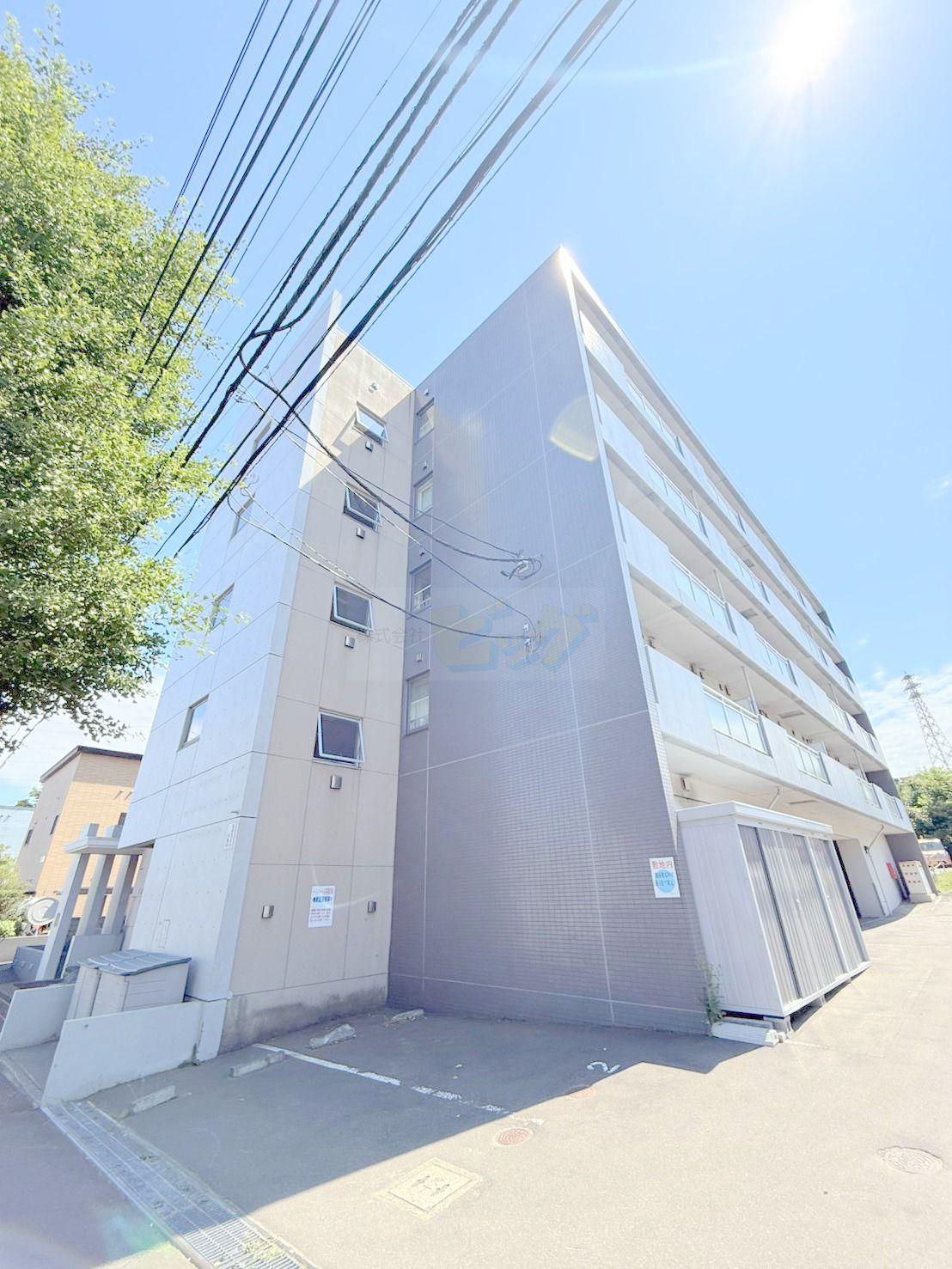 イーストウォール