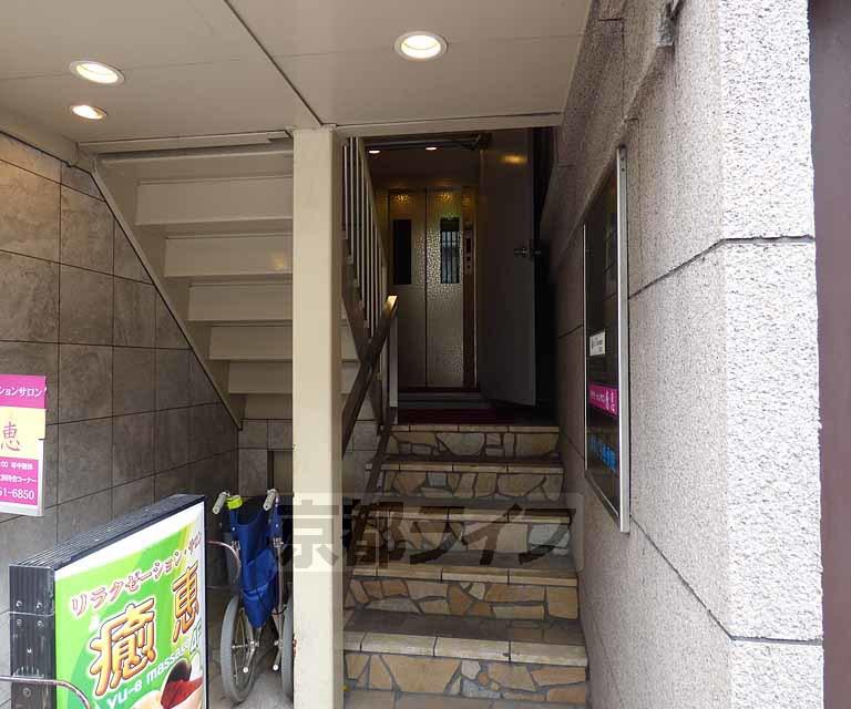 地下鉄烏丸線 五条駅(京都市営) 徒歩3分 9階建 築45年