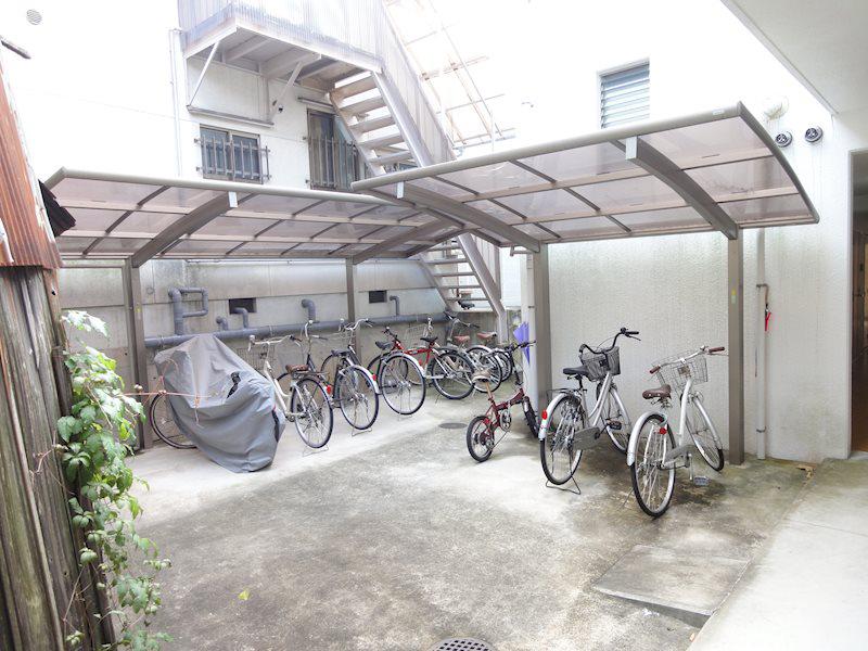 クレール・イトーケン