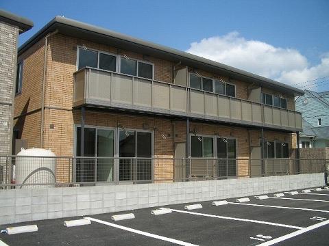 オマージュ イースト