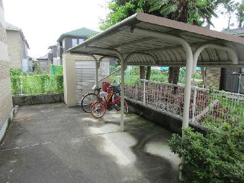レオパレスブリリアント緑