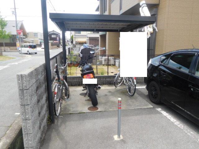 SERIE B棟
