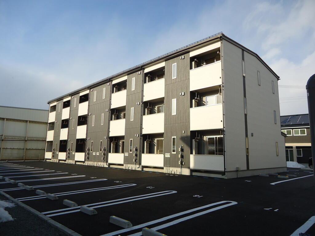 いわて銀河鉄道線 厨川駅 徒歩18分  築10年