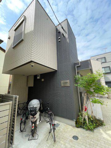 M・M・HARYNK