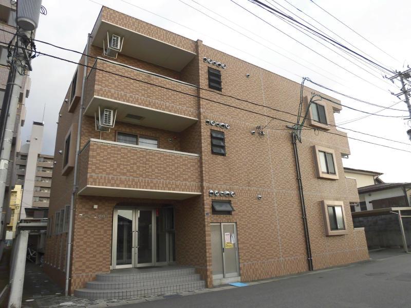 ファミーユ小白川