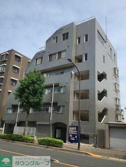 F BOX HOUSE