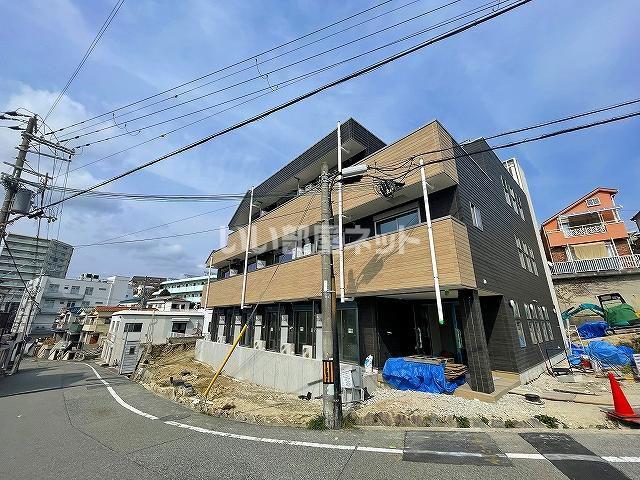 リリーセノラ