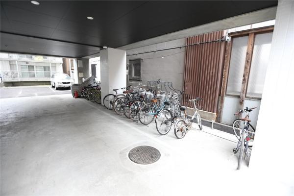 モデナ表参道