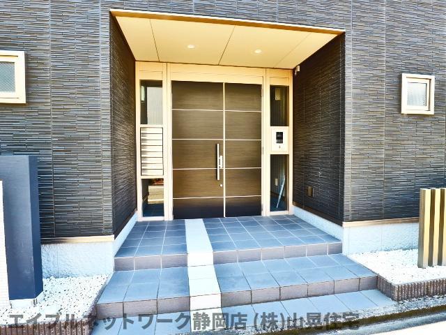 エクラージュ鷹匠