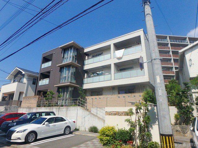 シャーメゾン六本松