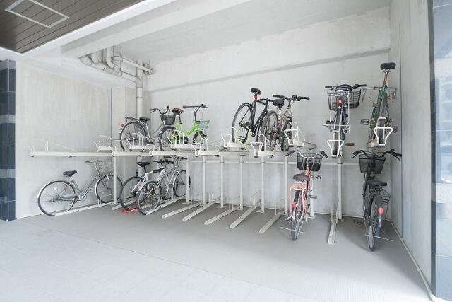 TRADIS NIPPORI S