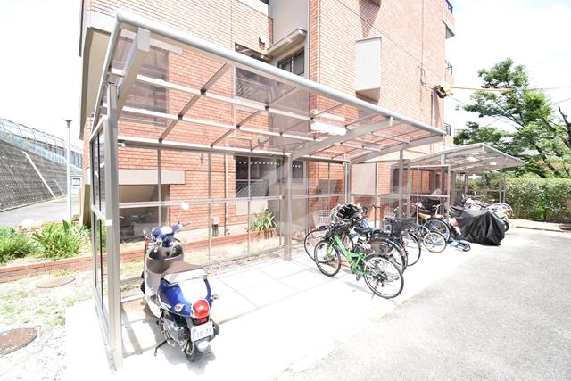 レジデンス吉川4号館