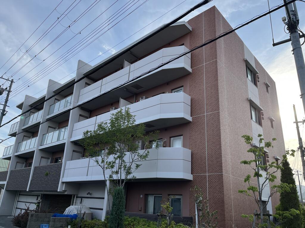 XPAVELA甲東園