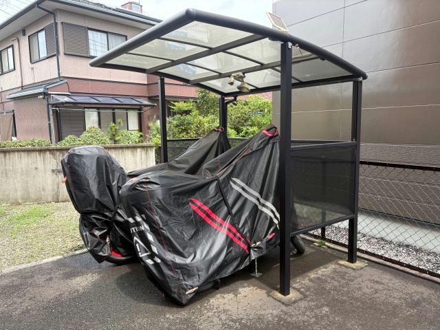 ピース・アンド・ローレル