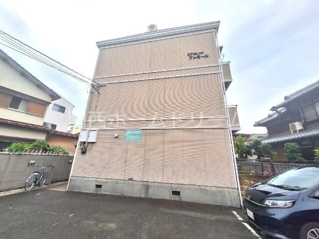 エクセレント・ファミール