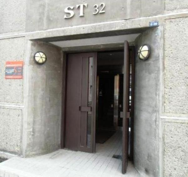 ST32