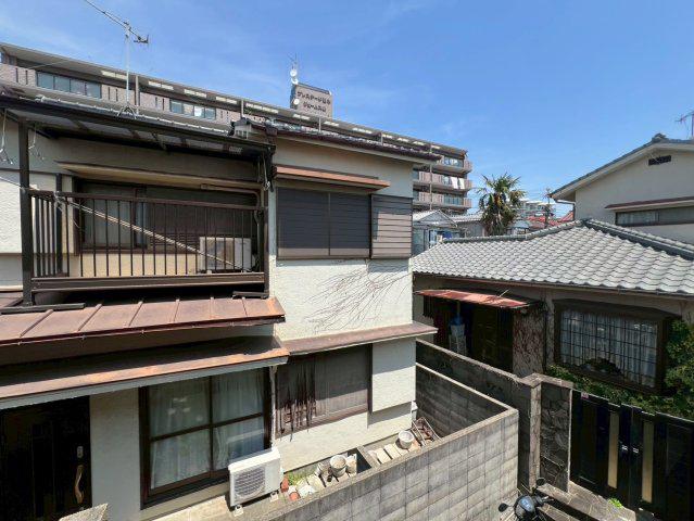 王居殿2丁目 アパート