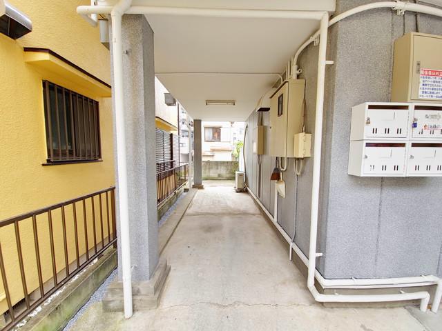 MAISON CECILE.M