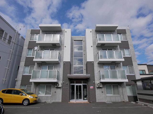 RIRUJYU SAKAEMACHI