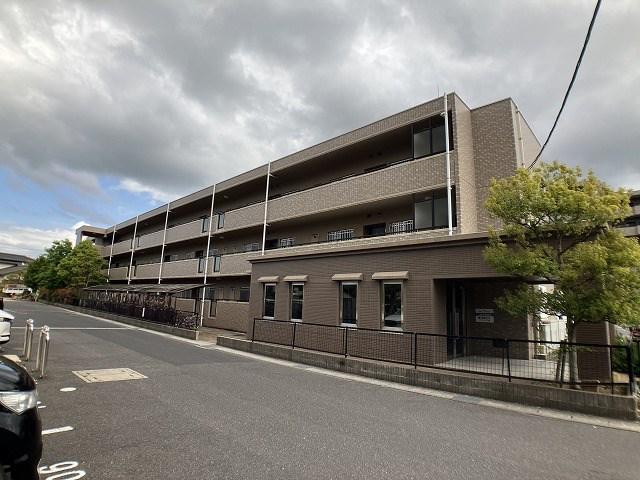 足立マンション