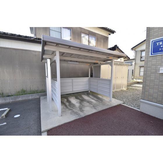 トリスタ