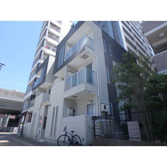 アハイブ箱崎駅前