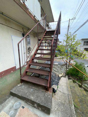 東横マンション10号棟(2DK/1階)の外観写真