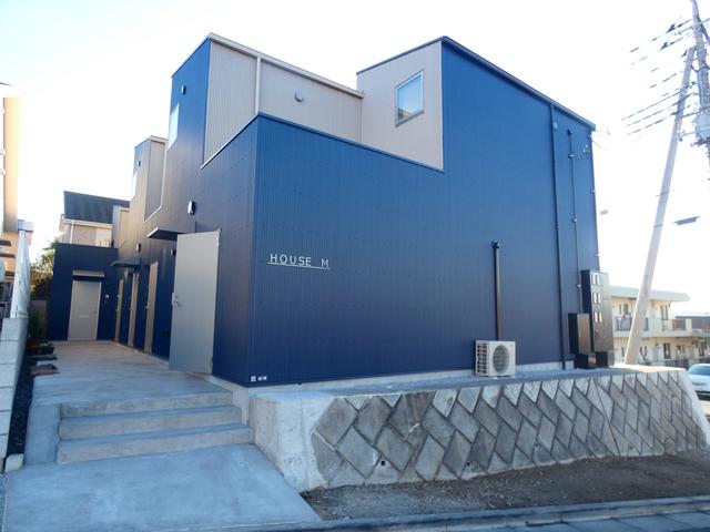 HOUSE M